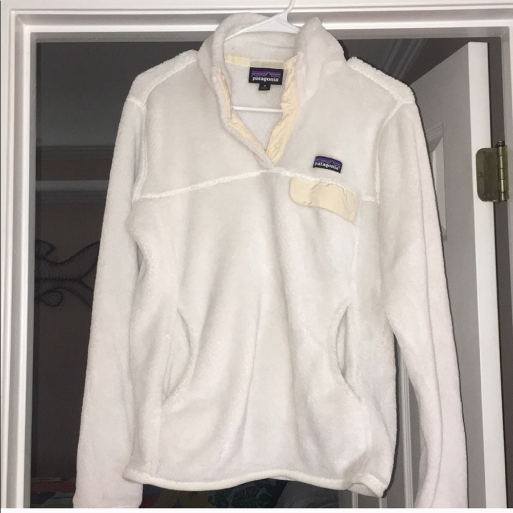 White Patagonia Pullover